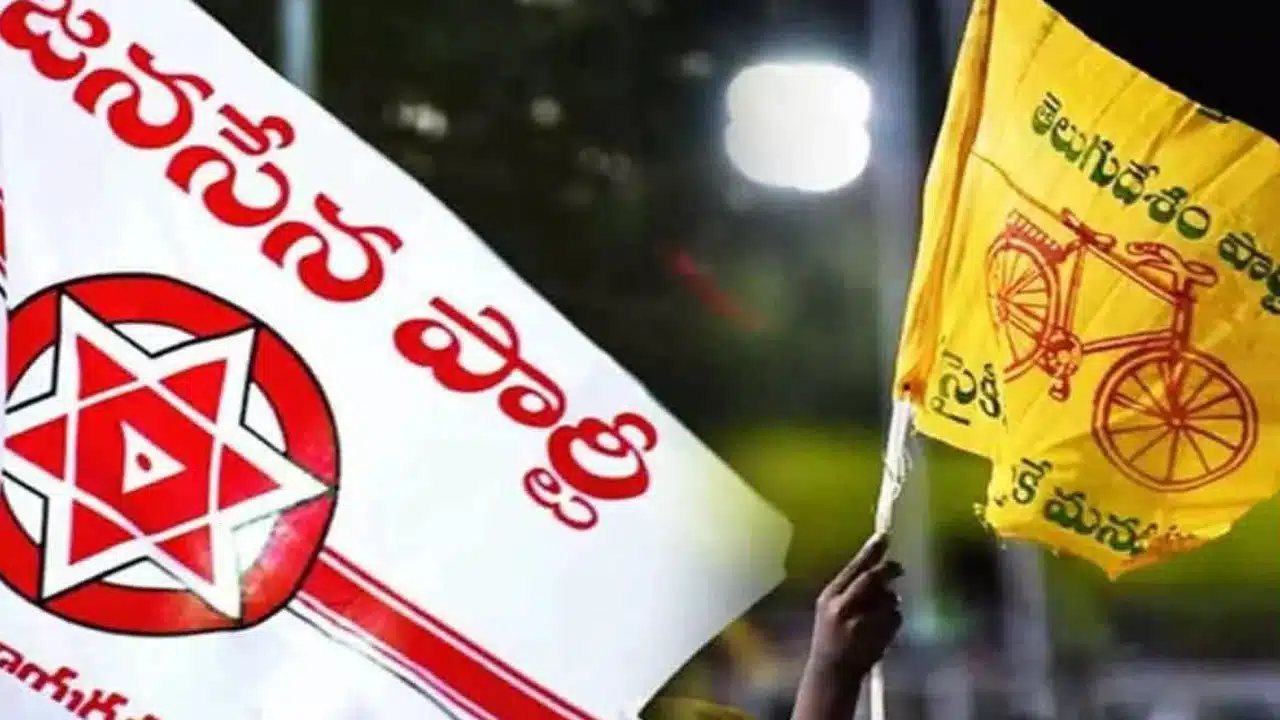 Janasena : టీడీపీ ని కాదని జనసేన మరో రూట్ ఎంచుకోబోతుందా..?