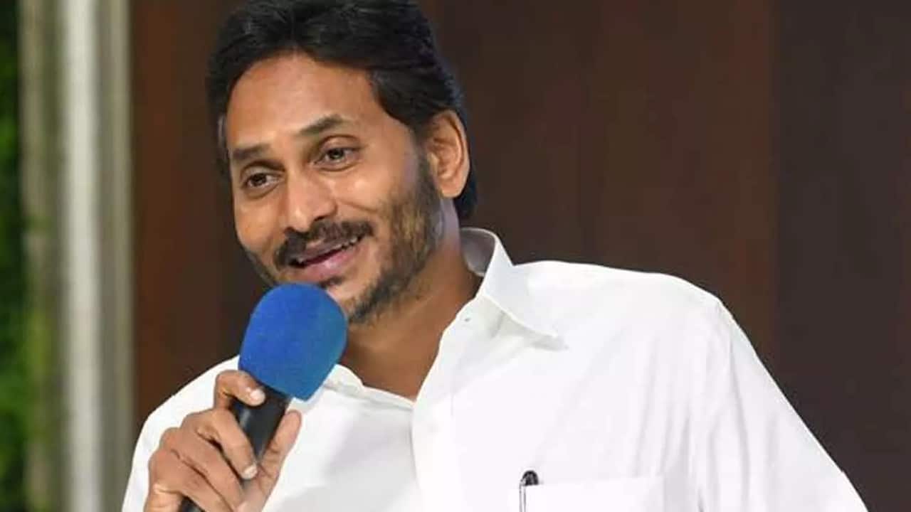 Ys Jagan : చెవిరెడ్డి భాస్కర్ రెడ్డి ప్లేస్ లో మరొకరికి ఛాన్స్ ఇచ్చిన జగన్