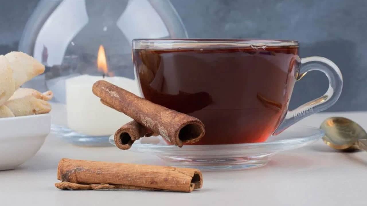 Cinnamon Water : వేడి నీటిలో ఈ పొడి క‌లిపి తాగితే… దెబ్బ‌కు షుగ‌ర్ ప‌రార్‌..!