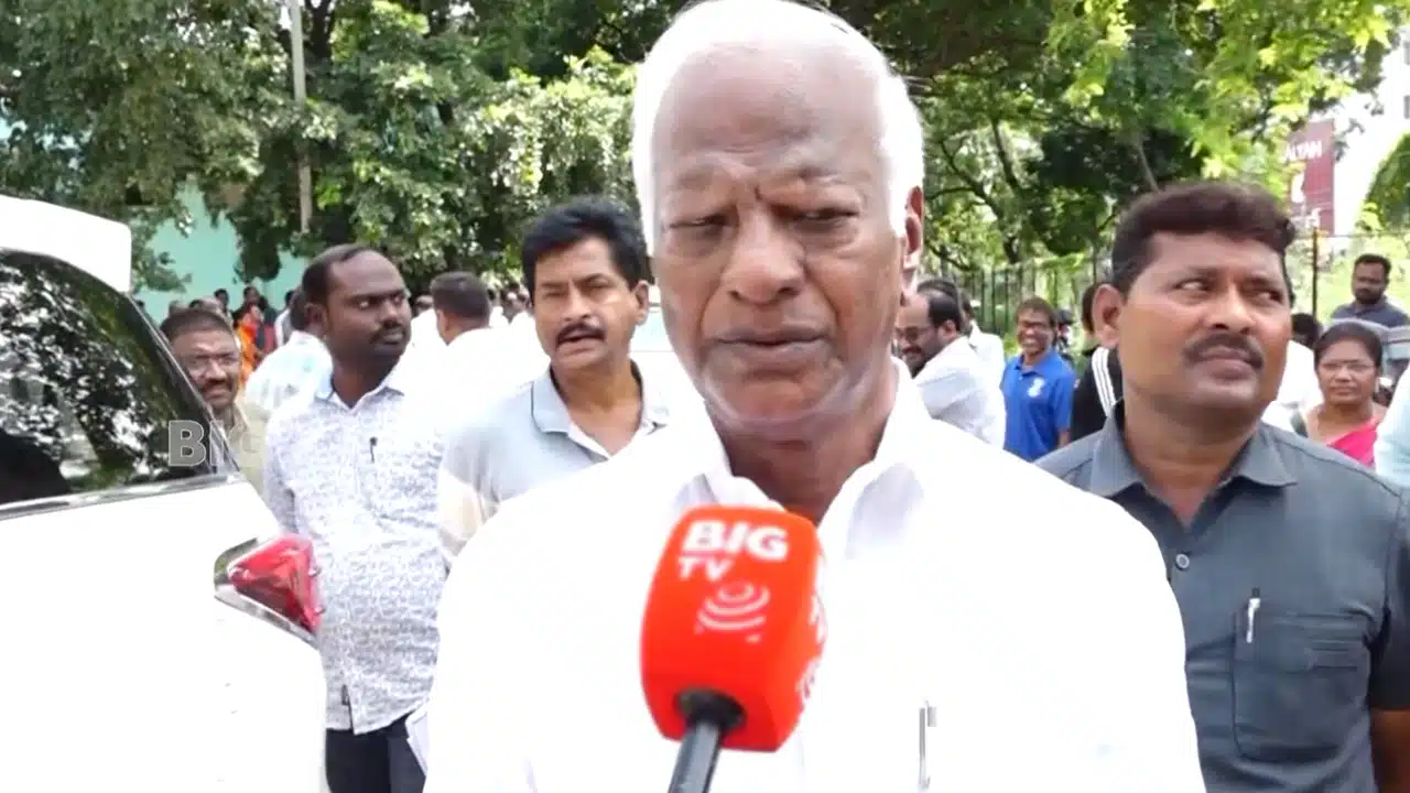Kadiyam Srihari : వ్యవస్థలను, ప్రజాస్వామ్యాన్ని ధ్వంసం చేసింది ముమ్మాటికీ బీఆర్ఎస్ పార్టీనే : కడియం