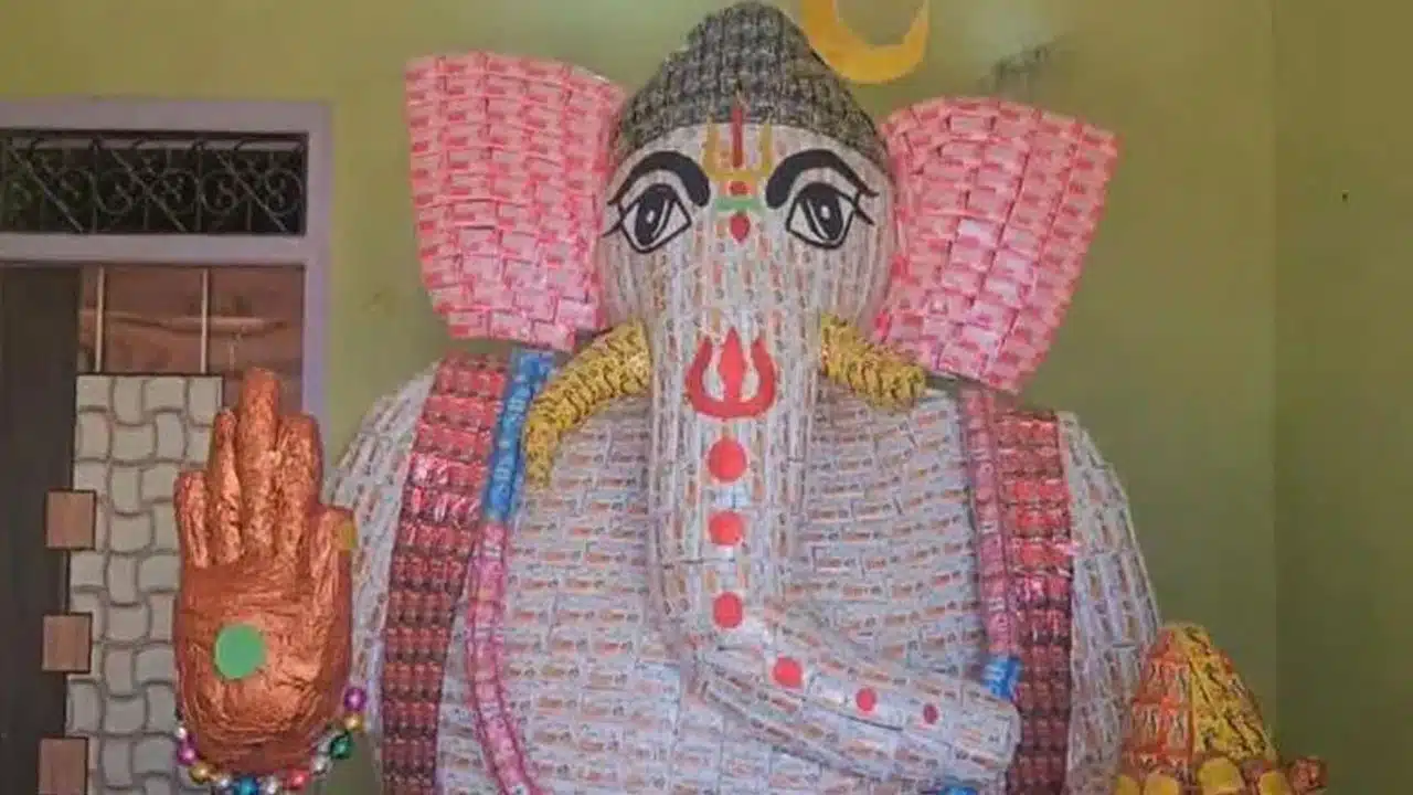 Lord Vinayaka | సబ్బులు, షాంపూలతో గణనాథుడు..అంద‌రిని ఆక‌ట్టుకుంటున్న వినాయ‌కుడి ప్ర‌తిమ‌