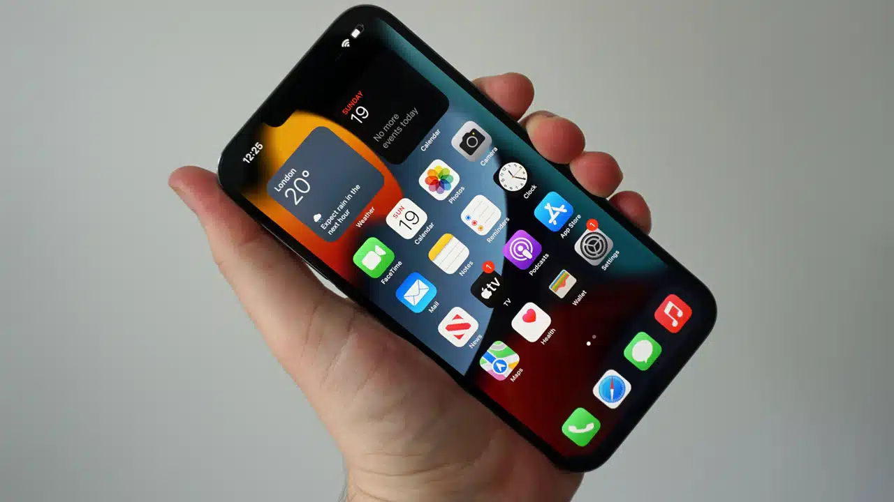 iPhone 16 : ఐఫోన్ ప్రియులకు గుడ్ న్యూస్.. ఐఫోన్ 16 కేవలం రూ.33,400కే..!
