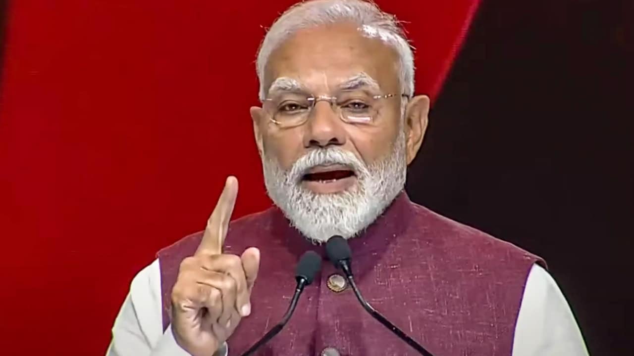Modi : ట్రంప్ సుంకాలకు భారత్ భయపడేది లేదు – మోడీ