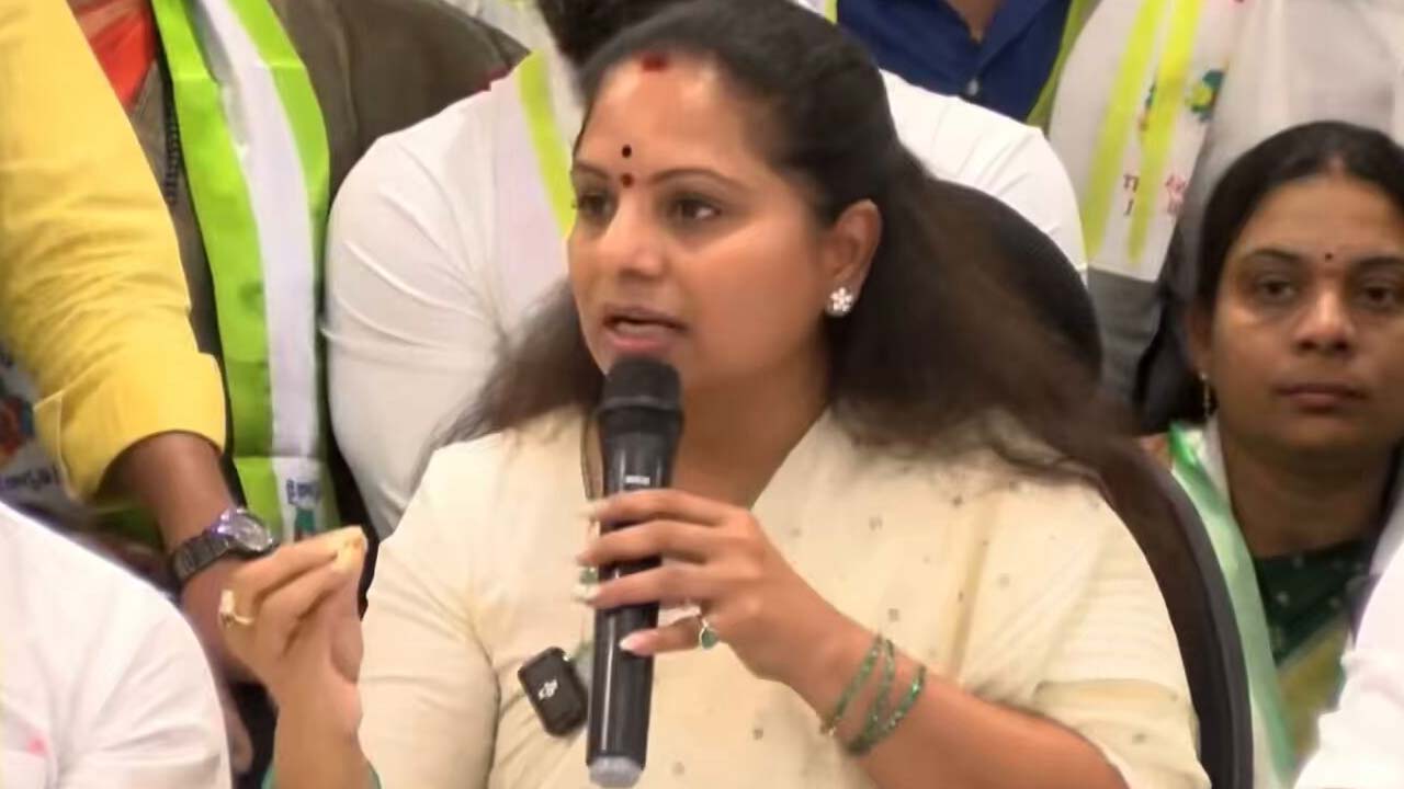 Kavita Questions : కవిత సూటి ప్రశ్నలకు బిఆర్ఎస్ నేతలు సమాధానం చెపుతారా..?