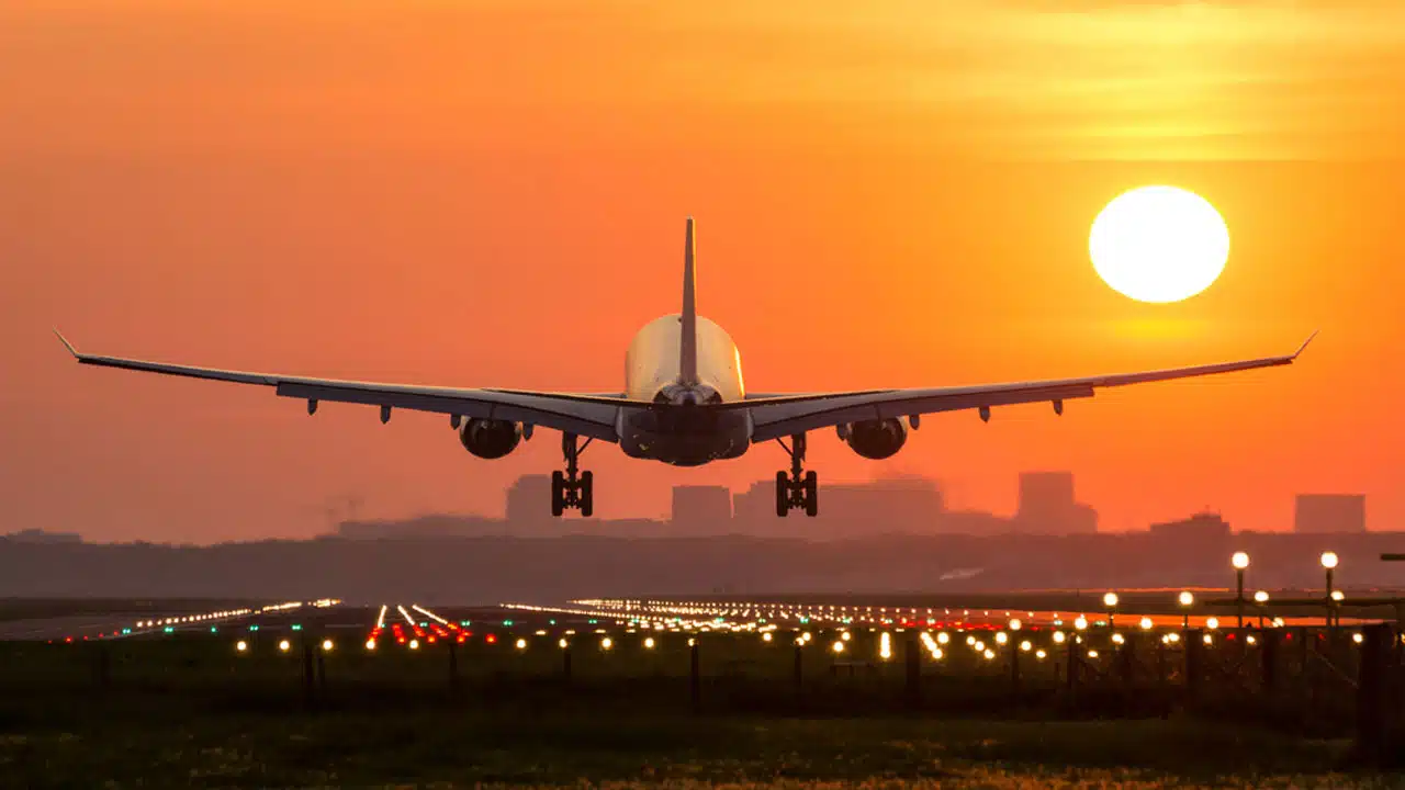 Flight Ticket Offers | ఒక్కసారి అయినా విమానం ఎక్కాలని కలలు కన్నవారికి శుభవార్త.. ఇండిగో గ్రాండ్ ఆఫర్