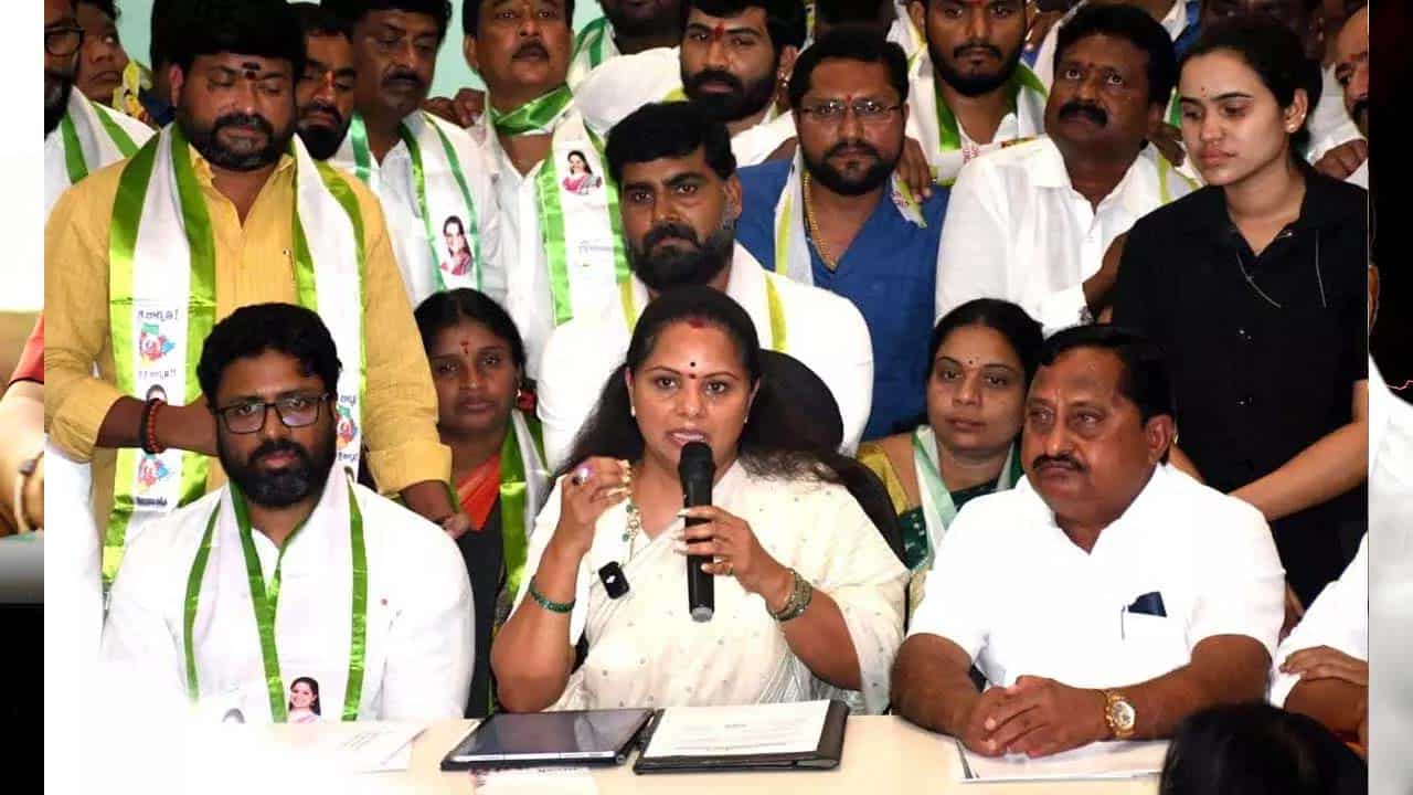 Kavitha Comments :  హరీష్ రావు ట్రబుల్ షూటర్ కాదు.. బబుల్ షూటర్ – కవిత సంచలన వ్యాఖ్యలు
