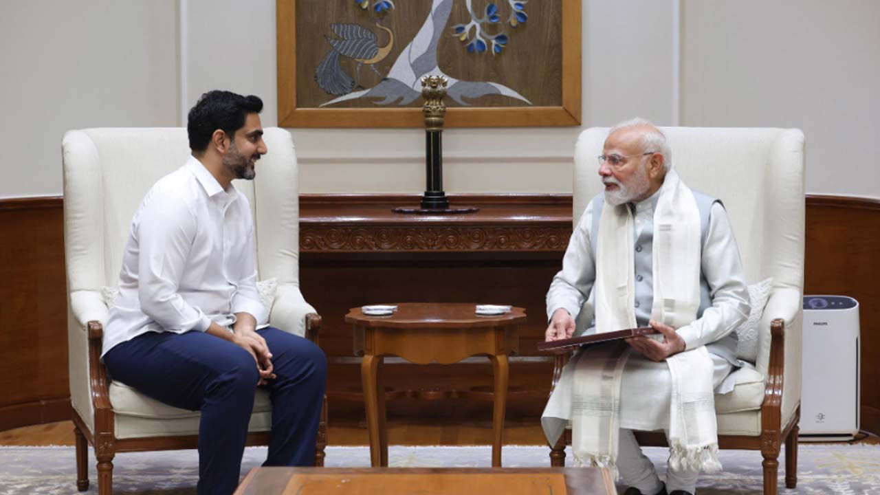 Lokesh Delhi Tour : లోకేష్ ఢిల్లీ అంటే వణికిపోతున్న వైసీపీ