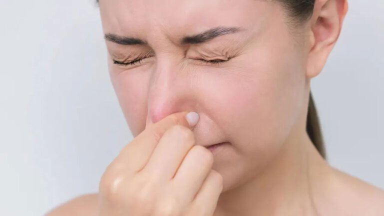Health Tips |  ముక్కులో ఈ ల‌క్ష‌ణాలు క‌నిపిస్తే అస్స‌లు రిస్క్ చేయోద్దు.. చెవిటి వారు అయిపోతారు..!