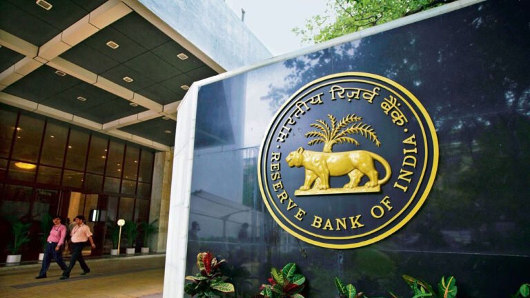 RBI | కొన్ని సహకార బ్యాంకులపై ఆర్బీఐ భారీ చర్యలు.. నిబంధనల ఉల్లంఘనలకు తగిన శిక్ష