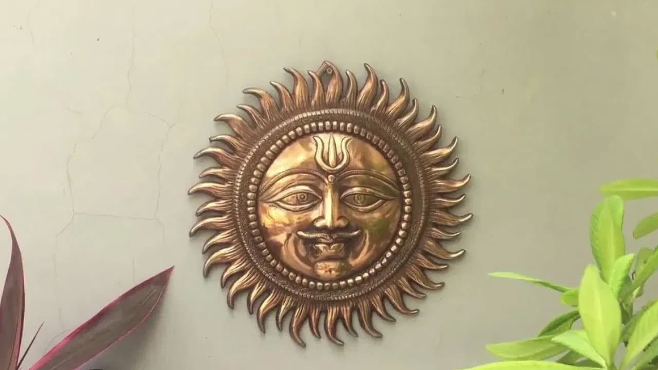 Copper Sun Vastu Tips | ఇంట్లో రాగి సూర్యుడిని ఉంచడం వల్ల కలిగే విశిష్ట‌ ప్రయోజనాలు