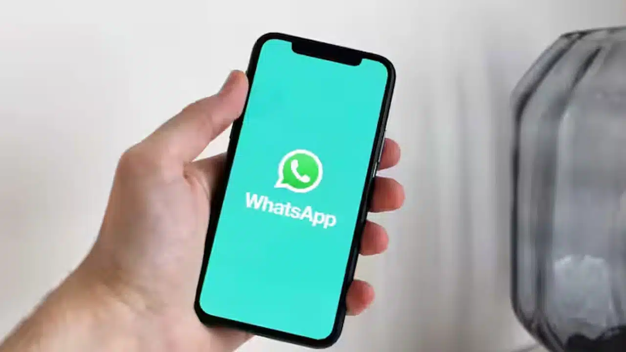 Whats App | వాట్సాప్‌లో నూతన ఫీచర్ .. ఇకపై ఏ భాషలోనైనా వచ్చిన మెసేజ్‌ను సులభంగా అర్థం చేసుకోవచ్చు!