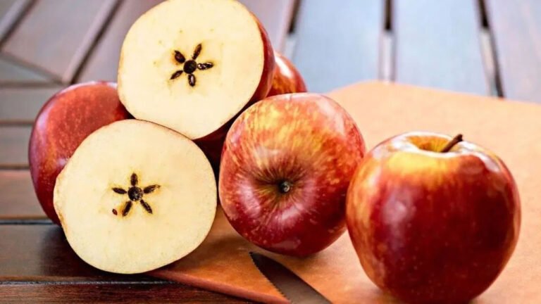 Apple | ఆపిల్ తినడంలో జాగ్రత్త.. రసాయనాలతో పండించిన ఆపిల్స్ గుర్తించడం ఇలా!