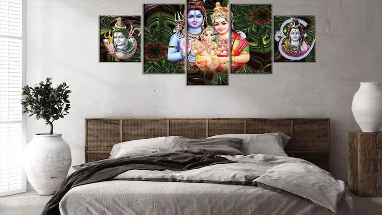 Vastu Tips | బెడ్రూమ్లో ఉంచకూడని వస్తువులు .. వాస్తు శాస్త్రం సూచనలు