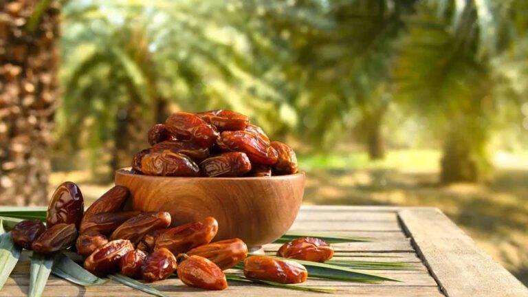 Dates | చలికాలంలో ఖర్జూరాలు తింటే .. ఆరోగ్యానికి ఎన్ని అద్భుత ప్రయోజనాలు ఉన్నాయో తెలుసా?
