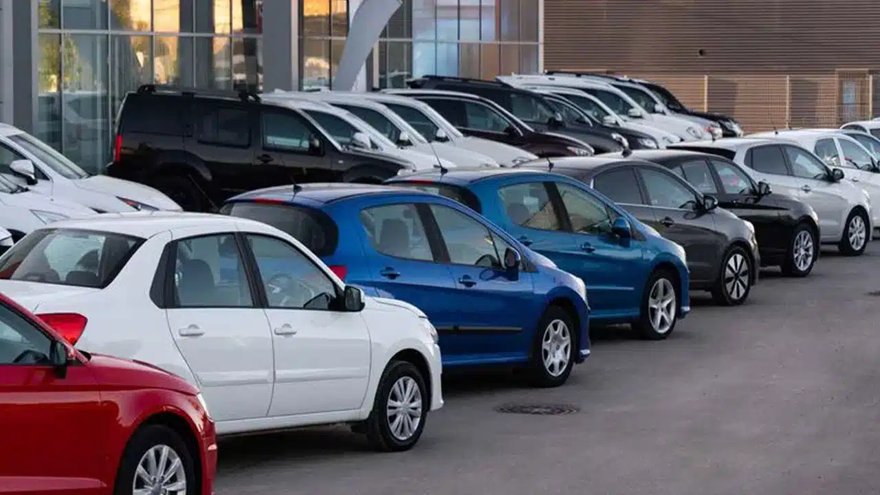 Sales | సెప్టెంబర్‌లో ప‌డిపోయిన‌ ఆటోమొబైల్‌ సేల్స్ .. పండుగ సీజన్‌లో పెరుగుతాయ‌నే ఆశ‌లు