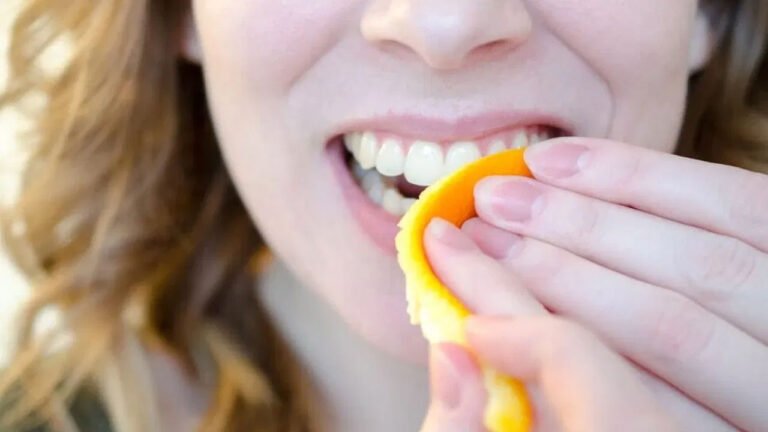 Banana Peel | దంతాలపై పసుపు మరకలున్నాయా? అరటి తొక్కతో చేయండి ఈ సింపుల్ టిప్..!