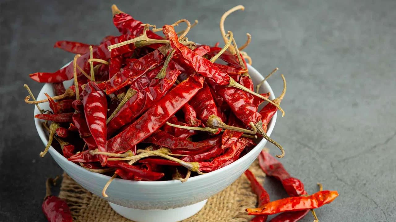 Dried Chillies | ఎండు మిరపతో ఎన్నో లాభాలు.. ఆరోగ్యంలో చేర్చుకుంటే చాలా ఉపయోగం..!
