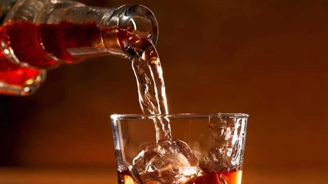 Liquor | ఖాళీ కడుపుతో మద్యం తాగితే ఏం జరుగుతుంది .. నిపుణుల హెచ్చరిక ఇదే!