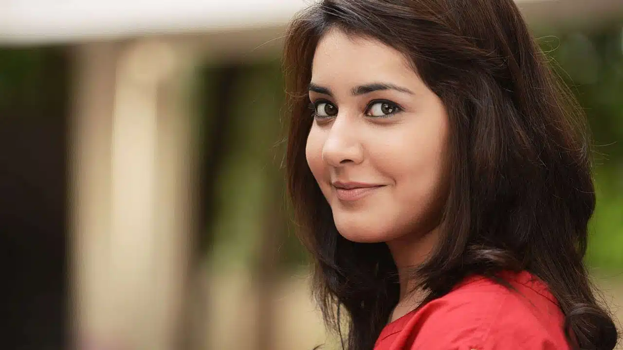 Raashi khanna | ఇష్టమైన ఆహారాన్ని వదలకుండా తని స్లిమ్గా మారాను.. రాశి ఖన్నా ఇంట్రెస్టింగ్ కామెంట్స్