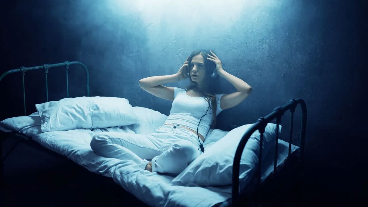 Sleep | రాత్రి 1–3 గంటల మధ్య లేస్తున్నారా.. కారణాలు, పరిష్కారాలు ఇవే