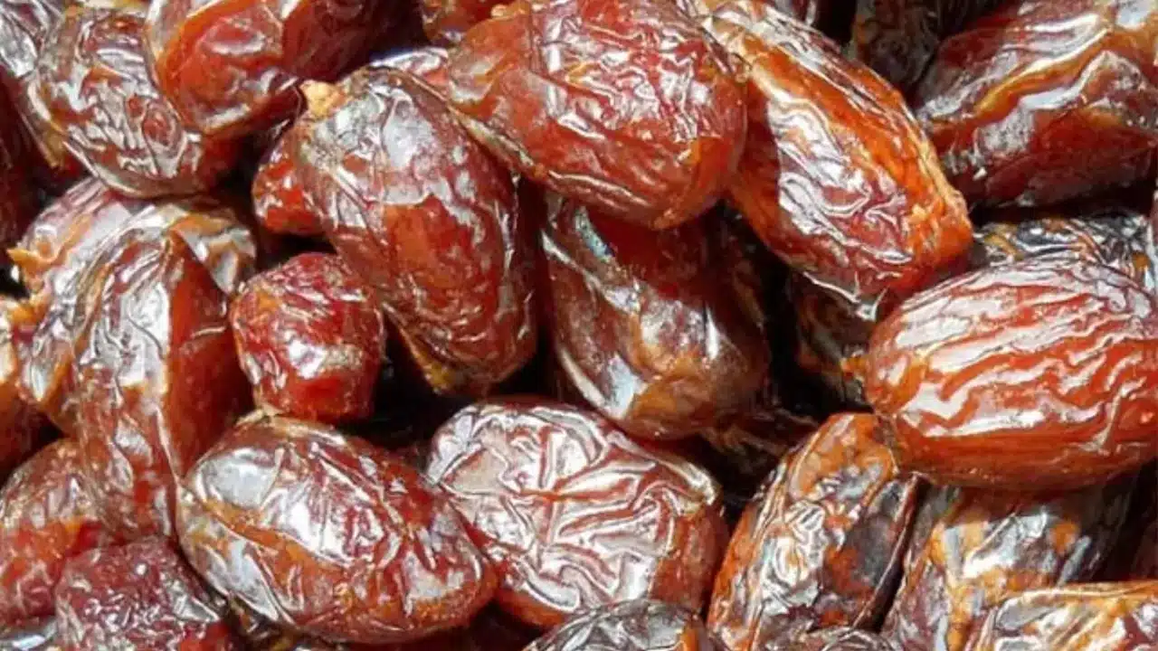 health problems caused by eating too many dates