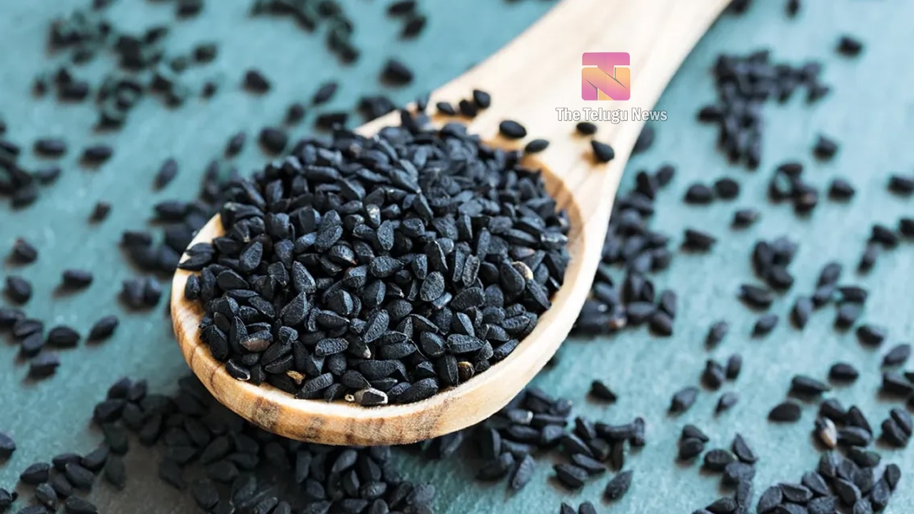 Black Cumin : నల్ల జీలకర్ర అని చెప్పి లైట్ తీసుకోకండి.. చలికాలంలో ఇది చేసే మేలు తెలిస్తే అస్సలు వదిపెట్టారు !!