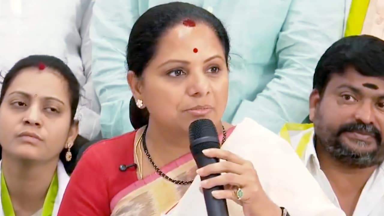 Kavitha : మున్సిపల్ ఎన్నికల వేళ కవిత సంచలన వ్యాఖ్యలు.. మహేష్ గౌడ్‌కు ఓపెన్ ఆఫర్, హరీశ్‌రావుపై ఘాటు విమర్శలు..!