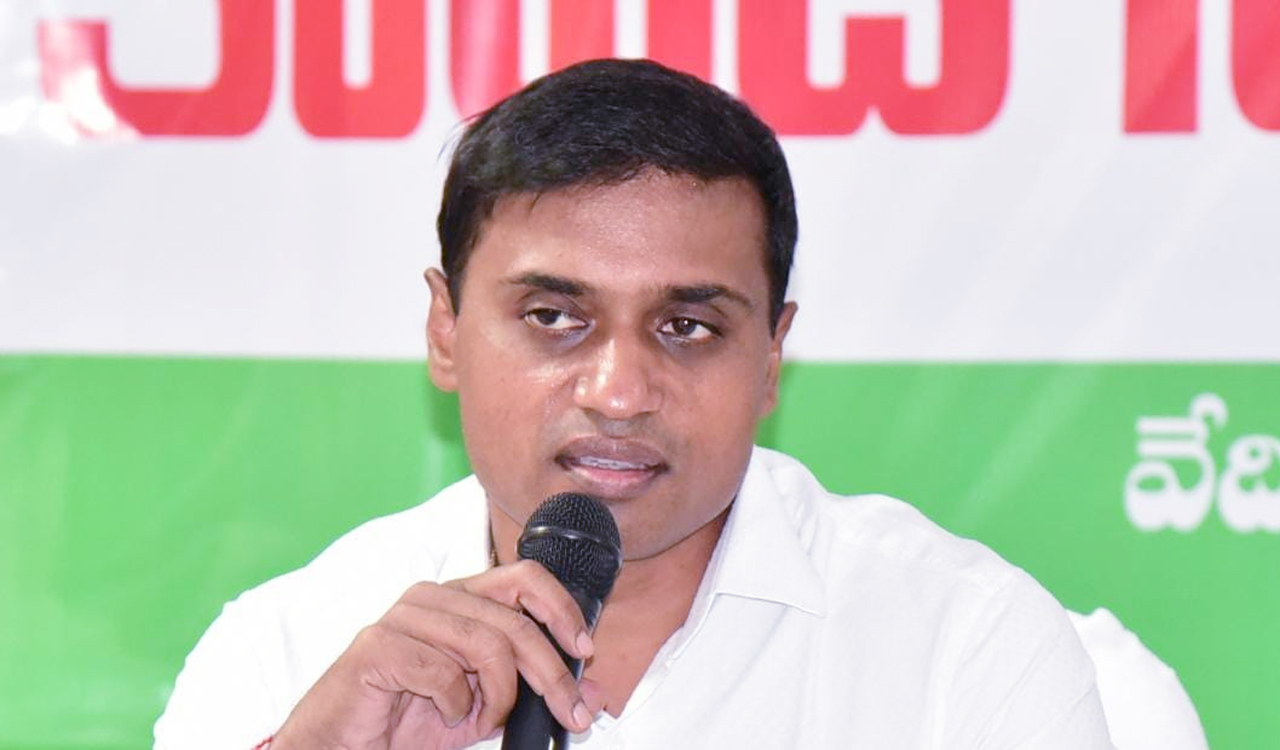 ED Notice to Midhun Reddy :  మిదున్ రెడ్డి కి బిగుసుకుంటున్న ఉచ్చు..లిక్కర్ కేసులో నోటీసులు