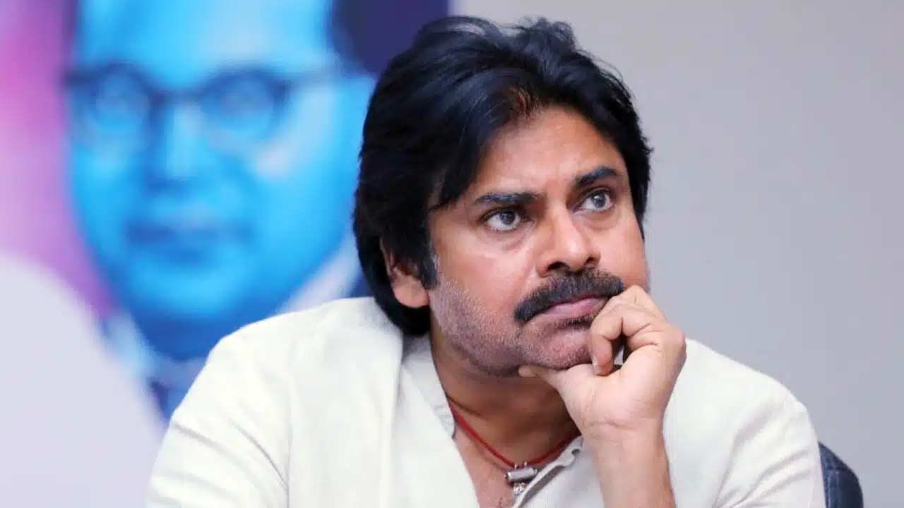 Pawan Kalyan : కూటమిపై అసంతృప్తి.. పవన్ కళ్యాణ్ పై పోరుకు సిద్దమైన జనసేన నేతలు ?