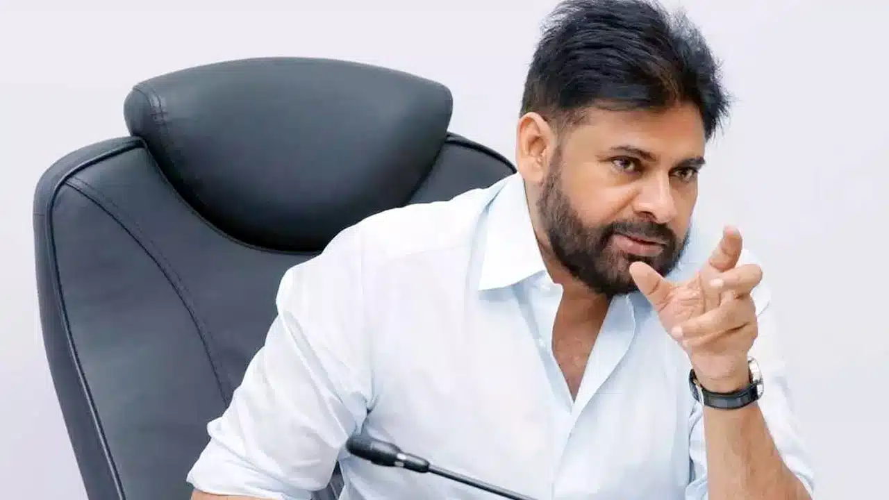 Pawan Kalyan : తనను పిఠాపురానికే పరిమితం చేయొద్దని కోరిన పవన్