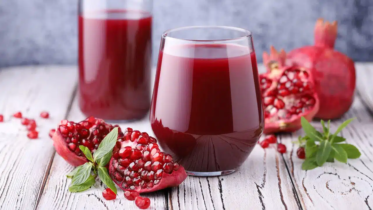 Pomegranate Juice : గుండె ఆరోగ్యానికి దానిమ్మ రసంతో ఎన్ని లాభాలో తెలుసా..?