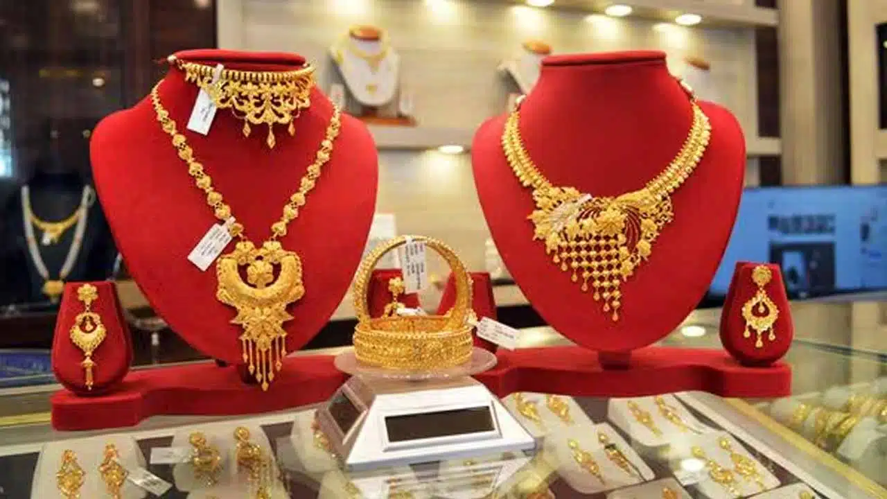 Today Gold Price on January 29th 2026 : పసిడి ప్రియులకు మరింత షాక్.. రూ.5000 పెరిగిన పసిడి ధర