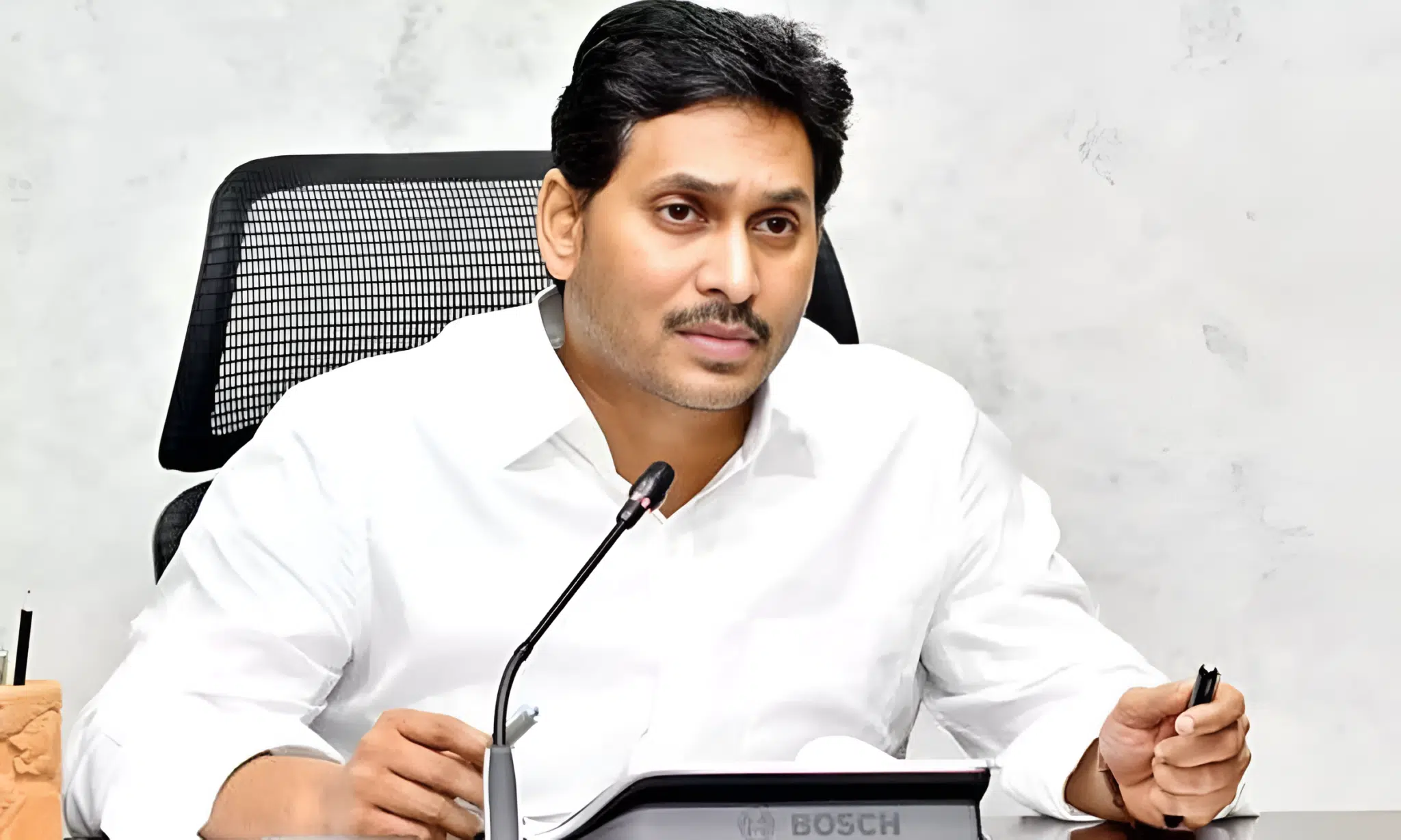 Ys Jagan : హిందువులను రెచ్చగొడుతున్న జగన్ ?