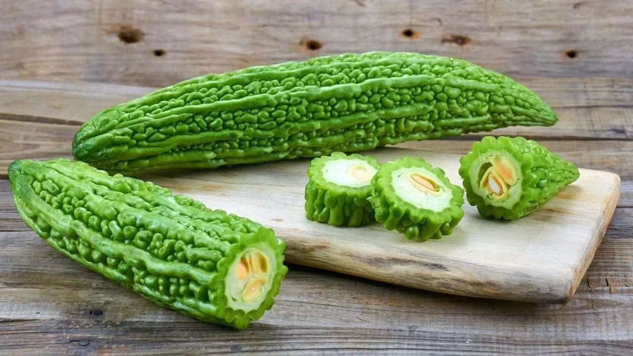 Bitter Gourd :  చేదుగా ఉందని కాకరకాయ తినడం లేదా.. అయితే ఈ ఆరోగ్య ప్రయోజనాలు మిస్సయినట్లే.. !