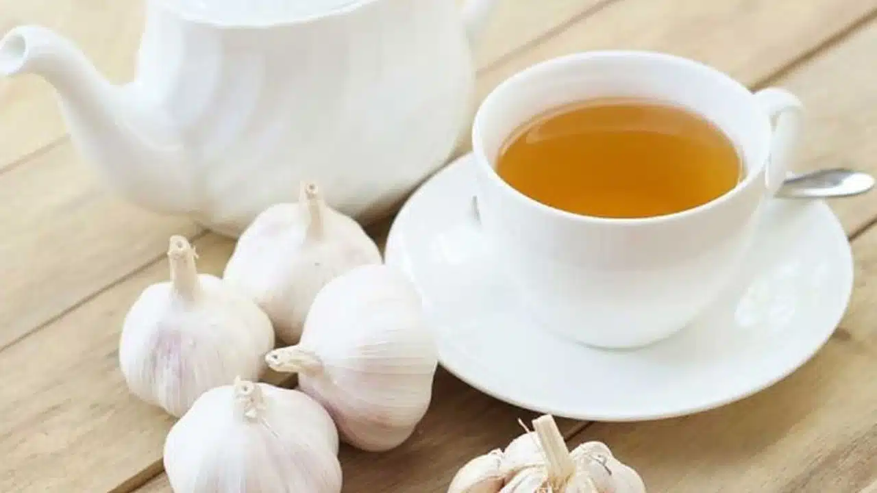 Health benefits of garlic tea