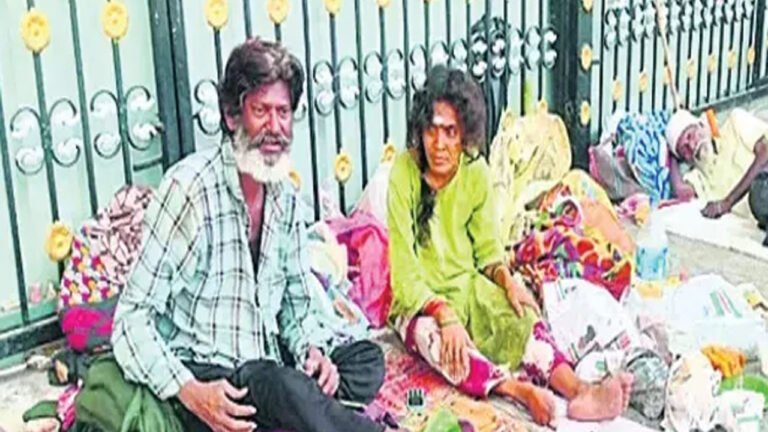 Real Life Beggar : వాస్తవ జీవితంలో “బిచ్చగాడు” కథ .. భార్య ఆరోగ్యం కోసం భిక్షాటన చేస్తున్న అడ్వకేట్