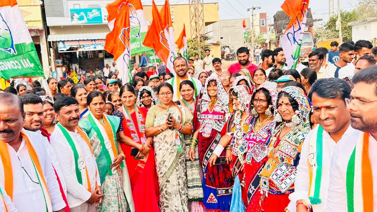 Municipality Elections : ఎల్లంపేట్ మున్సిపాలిటీ ఎన్నికల ప్రచారంలో కాంగ్రెస్ నేతల జోరు