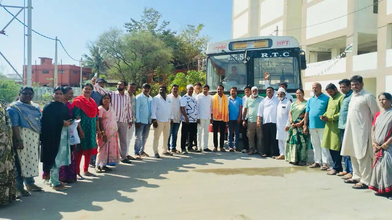 New bus facility for Thumkunta Double Bedroom Colony