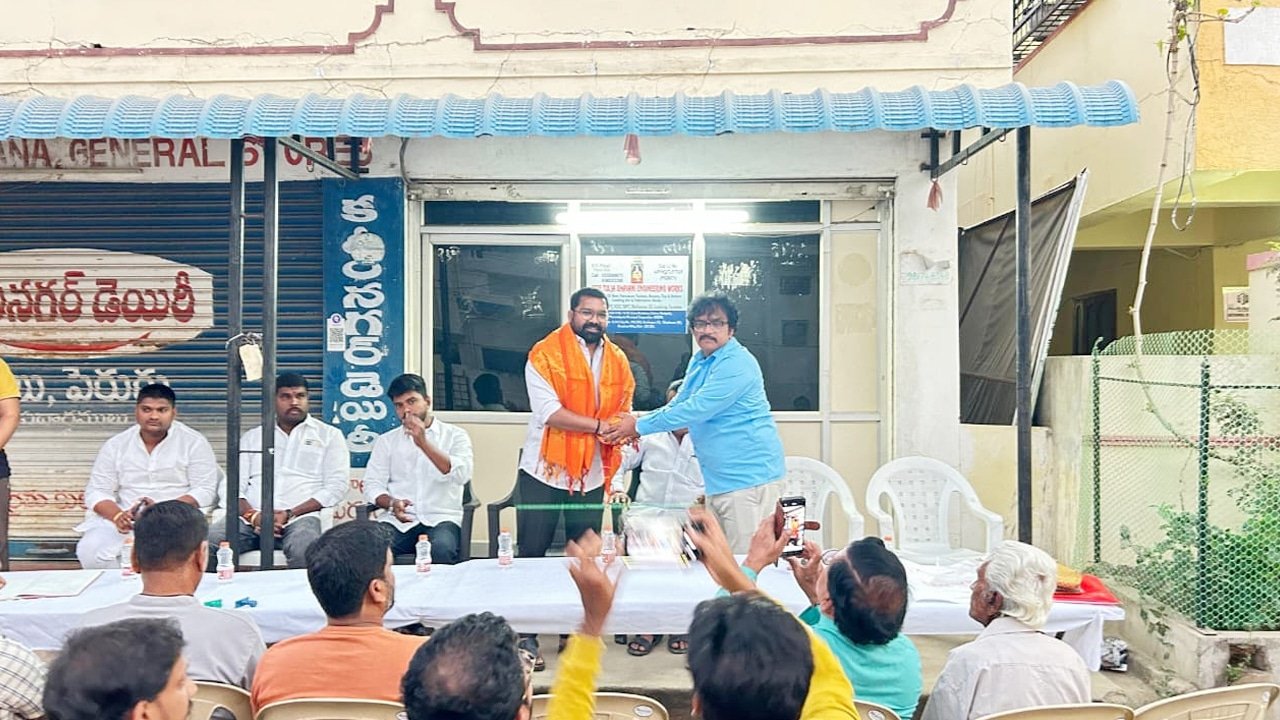 Tungathurthi Ravi : ​సుమా రెసిడెన్సీ నూతన పాలకవర్గానికి తుంగతుర్తి రవి ఘన సన్మానం