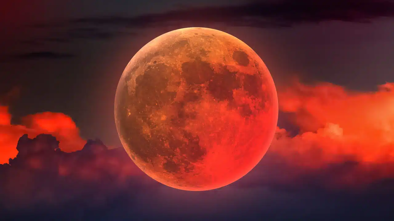Lunar eclipse.. Important instructions for these four zodiac signs..?