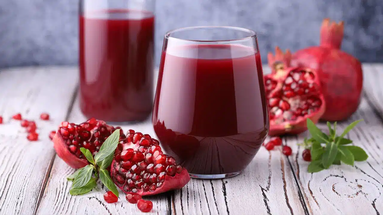 Pomegranate Juice : ఖాళీ కడుపుతో దానిమ్మ రసం తాగోచ్చా ..? .. తాగితే ఏమవుతుంది..?
