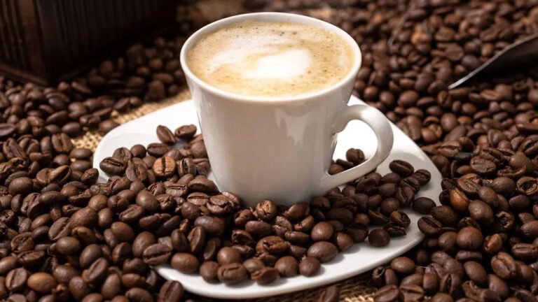 Coffee On Empty Stomach : ఉదయాన్నే ఖాళీ కడుపుతో కాఫీ తాగుతున్నారా? .. అయితే మీ శరీరంలో ఏం జరుగుతుందో తెలుసా ?