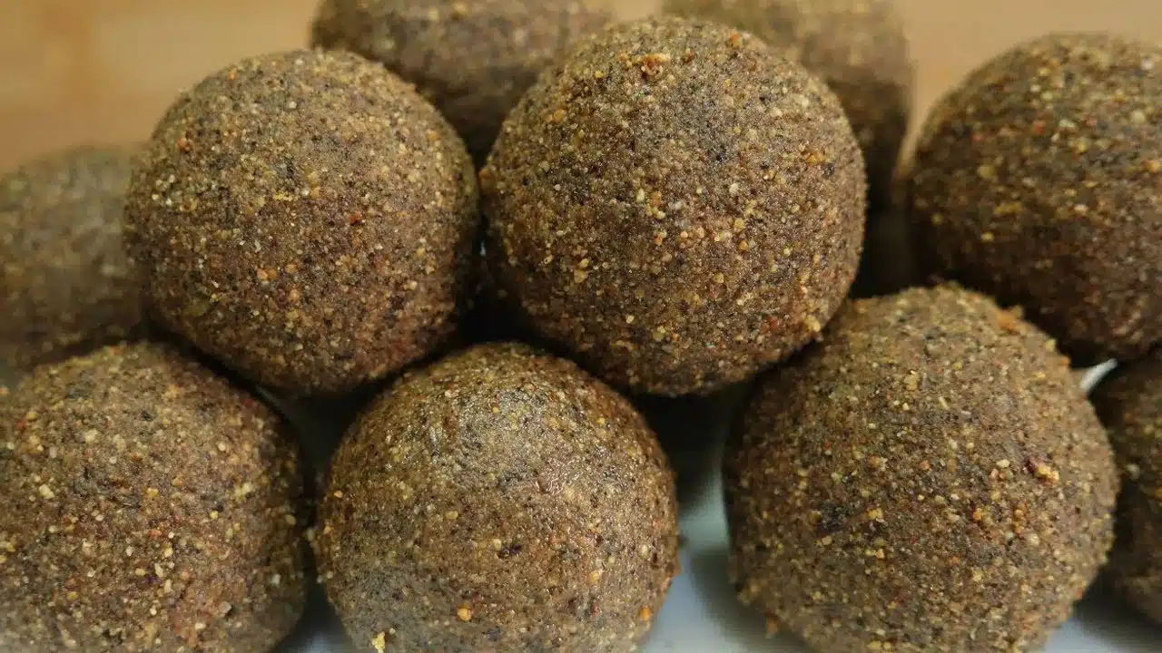 Benefits of eating Minapa Sunnundalu