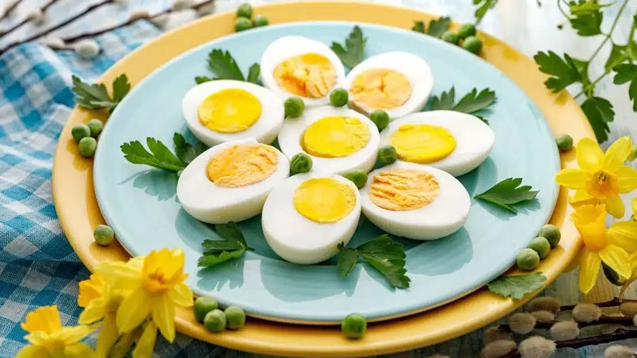 Benefits of eating egg yolk