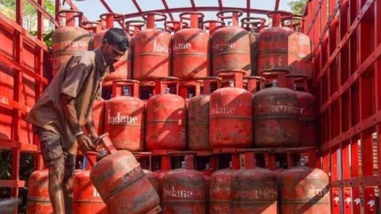 Free Gas Cylinder Scheme : గుడ్ న్యూస్ .. ఉచిత గ్యాస్ సిలిండర్ల పథకం పై సీఎం కీలక ఆదేశాలు .. ఇకపై ఆ బాధ ఉండదు ..!