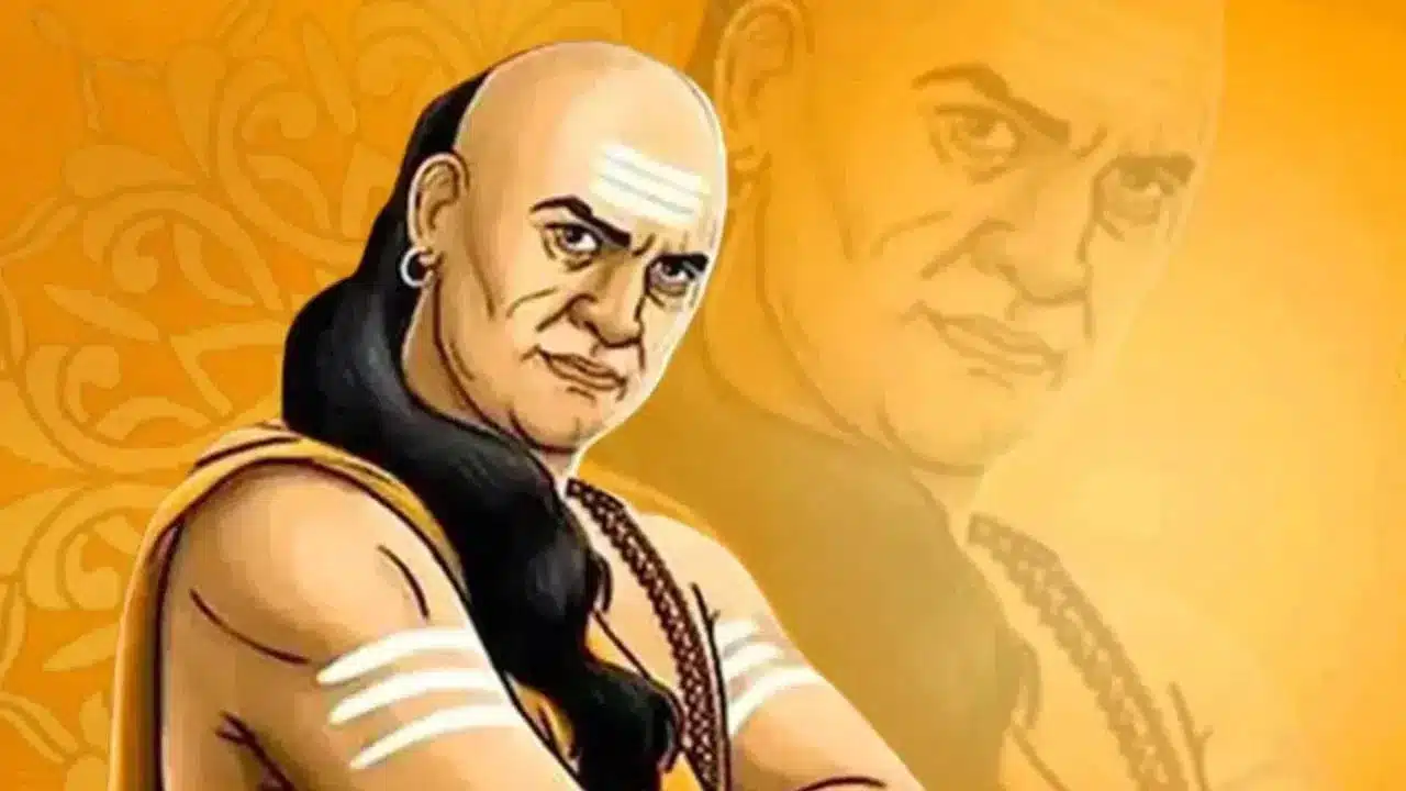 Chanakya Niti : ఎంత సంపాదించినా డబ్బు ఆదా చేయలేకపోతున్నారా ? .. డబ్బు నిలవాలంటే ఈ విధంగా చేయండి ..!