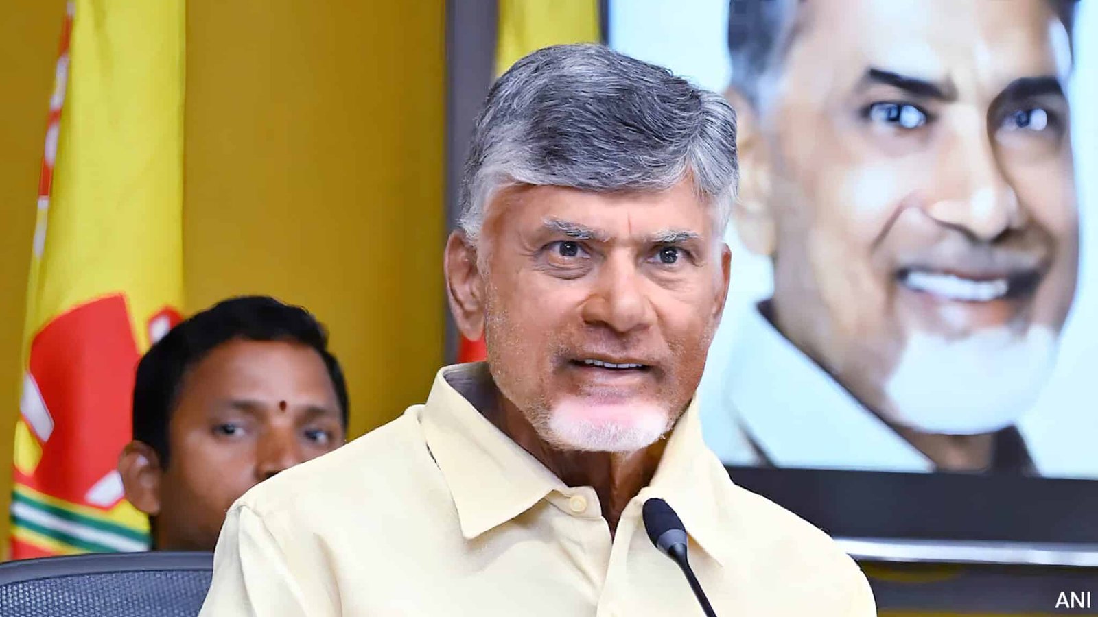 Chandrababu Naidu : వాళ్డళందరికీ డబ్బులు రీఫండ్ ఇస్తాం .. చంద్రబాబు సంచలన ప్రకటన