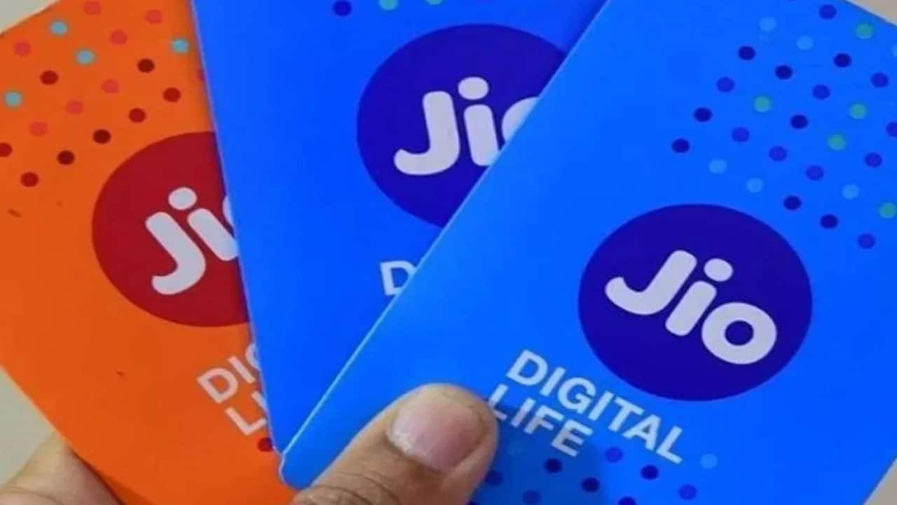 Jio Plan :  జియో నుంచి అదిరిపోయే ప్లాన్ ..  తక్కువ రీఛార్జ్‌తో ఏడాది వ్యాలిడిటీ .. మరెన్నో బెనిఫిట్స్ వివరాలివే ..!