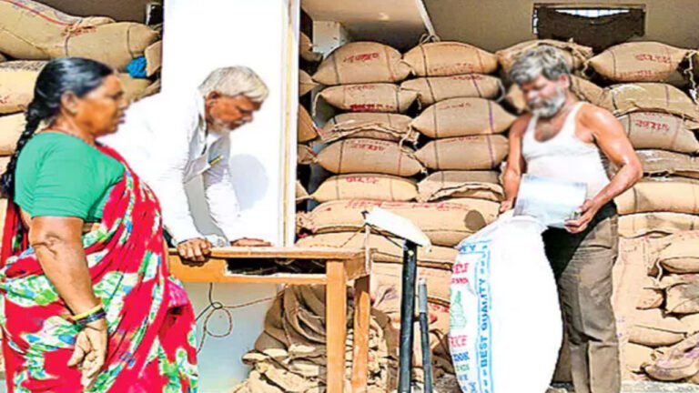 Ration Card : రేషన్ కార్డుదారులకు తీపి వార్త.. పంపిణీ విధానంలో కొత్త మార్పులు .. ఏప్రిల్ నుంచి అమలు ..!