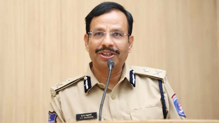 Hyderabad Girls : ఆ అమ్మాయిలని నమ్మకండిరా బాబు .. హైదరాబాద్ సీపీ సజ్జనార్ స్ట్రాంగ్ వార్నింగ్